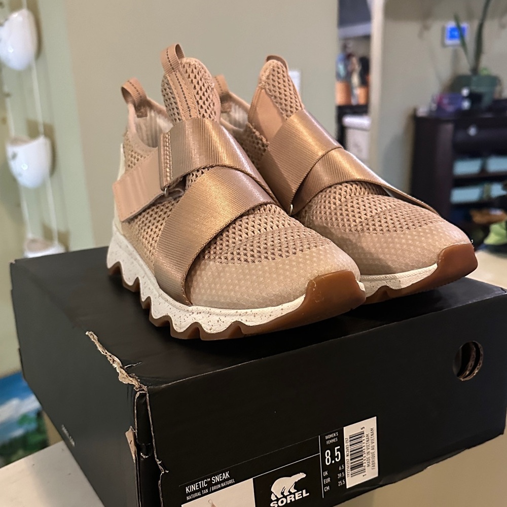 Sorel women’s Sneakers - Tan and Cream - Picture 8 of 8